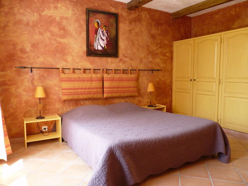 Le Mas De Pie Caud Bed & Breakfast Rognes Екстериор снимка