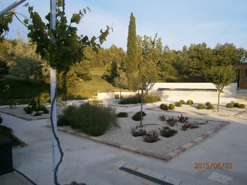 Le Mas De Pie Caud Bed & Breakfast Rognes Екстериор снимка